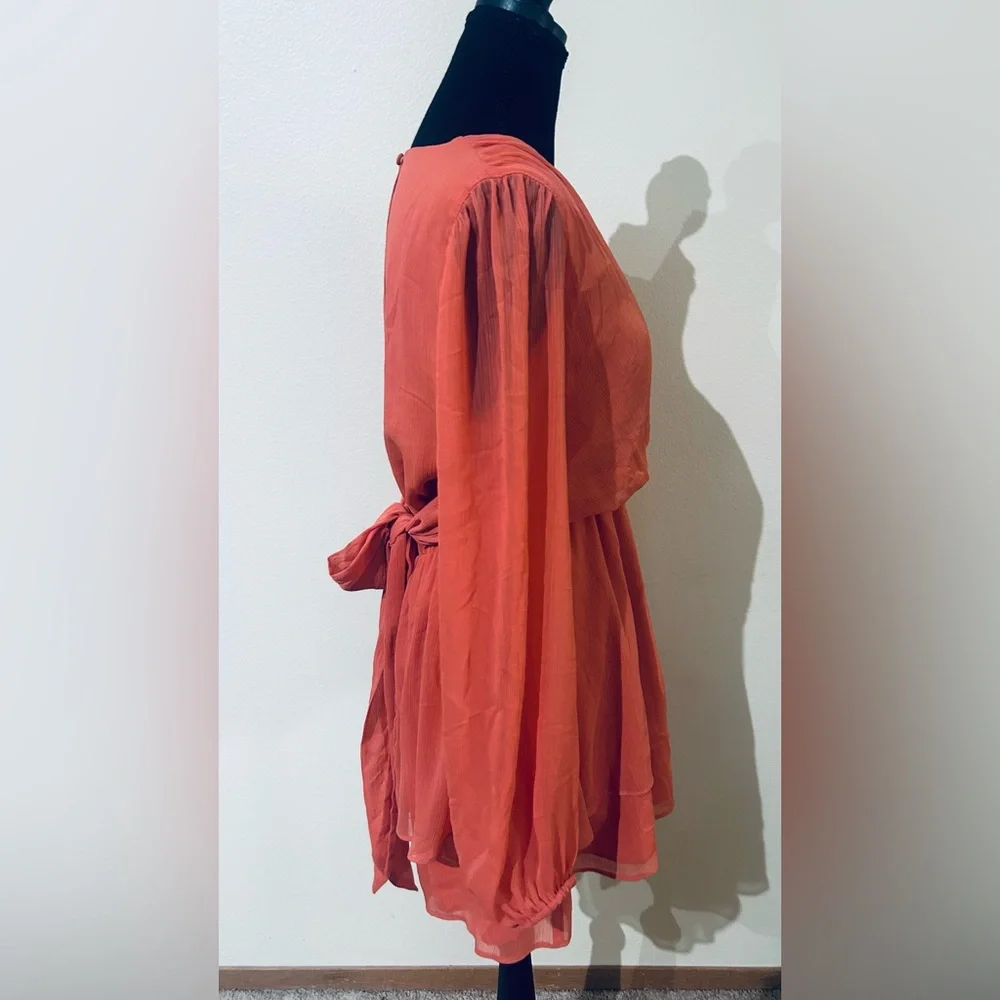 Express Coral Romper - Picture 5 of 6